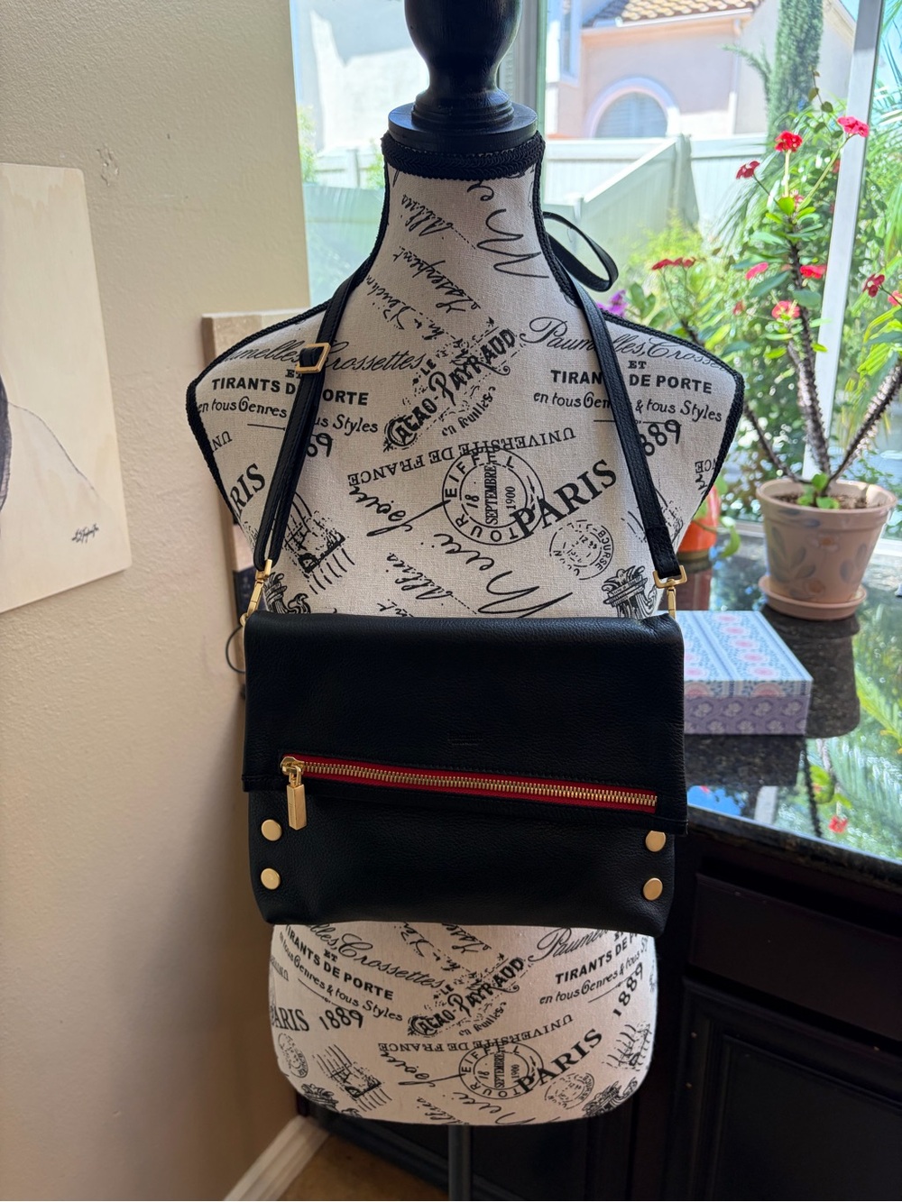 Hammitt VIP Medium Crossbody Bag 🖤